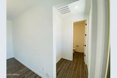 9025 W Denton Lane, Glendale, AZ 85305 - Photo 14