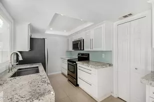 5833 N 81st St, Scottsdale, AZ 85250 - Photo 1