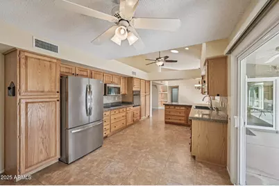 13915 W Gable Hill Drive, Sun City West, AZ 85375 - Photo 16