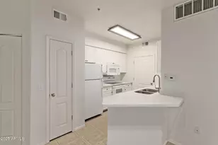 1701 E Colter St, Phoenix, AZ 85016 - Photo 8