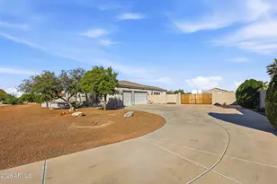 23024 W Sierra Ridge Way, Wittmann, AZ 85361 - Photo 8