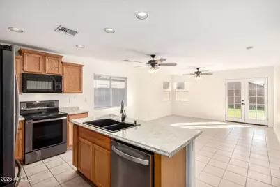 11579 W Hackbarth Drive, Youngtown, AZ 85363 - Photo 4
