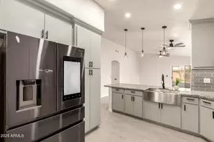 8214 W Lumbee St, Phoenix, AZ 85043 - Photo 6