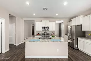 10773 W Swayback Pass Pass, Peoria, AZ 85383 - Photo 12