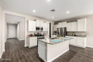 10773 W Swayback Pass Pass, Peoria, AZ 85383 - Photo 8