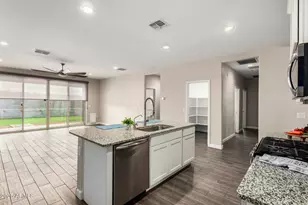 10773 W Swayback Pass Pass, Peoria, AZ 85383 - Photo 10