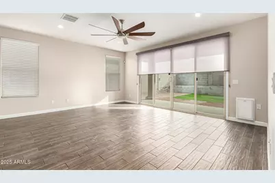 10773 W Swayback Pass Pass, Peoria, AZ 85383 - Photo 4