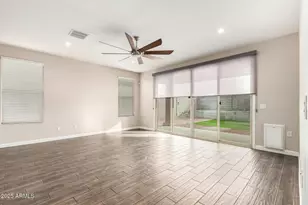 10773 W Swayback Pass Pass, Peoria, AZ 85383 - Photo 4