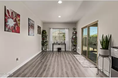 11204 W Mobile Lane, Tolleson, AZ 85353 - Photo 8