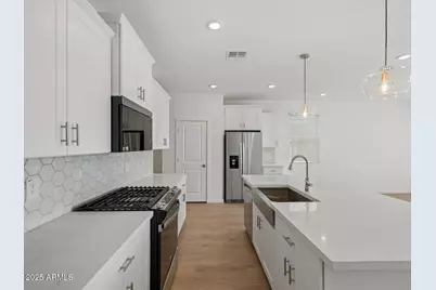 15922 W Cottontail Lane, Surprise, AZ 85387 - Photo 6