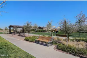 9341 W Willow Bend Ln, Phoenix, AZ 85037 - Photo 32