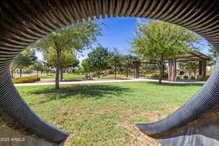 9341 W Willow Bend Ln, Phoenix, AZ 85037 - Photo 24