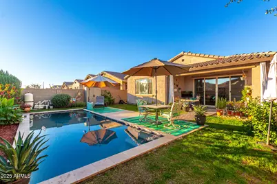 9341 W Willow Bend Lane, Phoenix, AZ 85037 - Photo 8