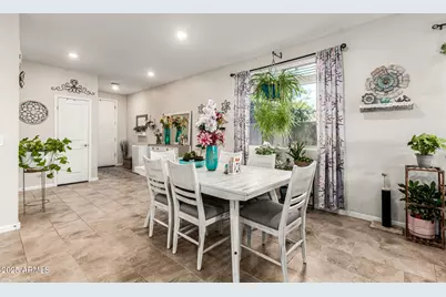 9341 W Willow Bend Lane, Phoenix, AZ 85037 - Photo 10