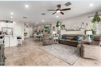 9341 W Willow Bend Lane, Phoenix, AZ 85037 - Photo 12