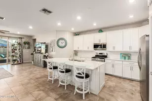 9341 W Willow Bend Ln, Phoenix, AZ 85037 - Photo 4