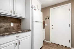 10217 E Posada Ave, Mesa, AZ 85212 - Photo 32