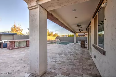 6815 S 19th Lane, Phoenix, AZ 85041 - Photo 36