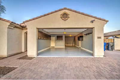 6815 S 19th Lane, Phoenix, AZ 85041 - Photo 38