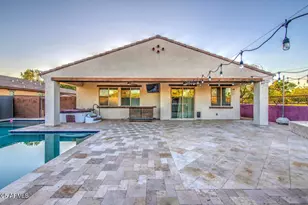 6815 S 19th Ln, Phoenix, AZ 85041 - Photo 34