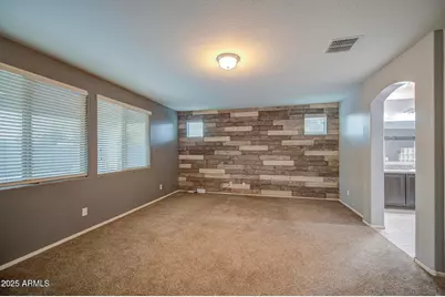 6815 S 19th Lane, Phoenix, AZ 85041 - Photo 14