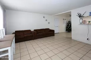 6826 S 8th St, Phoenix, AZ 85042 - Photo 6