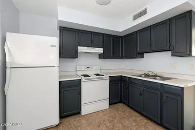 822 E Carol Avenue, Phoenix, AZ 85020 - Photo 12