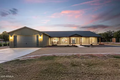 7336 N 181st Avenue, Waddell, AZ 85355 - Photo 1