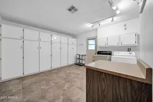 9718 W Terrace Ln, Sun City, AZ 85373 - Photo 14