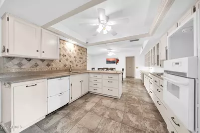 9718 W Terrace Lane, Sun City, AZ 85373 - Photo 4