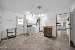 9718 W Terrace Ln, Sun City, AZ 85373 - Photo 16