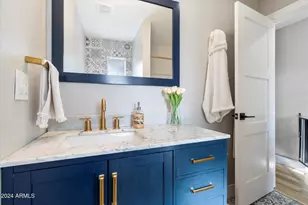 4015 E Catalina Dr, Phoenix, AZ 85018 - Photo 18