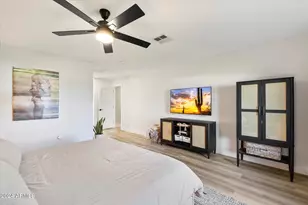 4015 E Catalina Dr, Phoenix, AZ 85018 - Photo 12