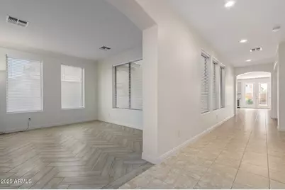 13635 W Calavar Road, Surprise, AZ 85379 - Photo 10