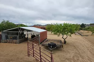 23300 W Mule Deer Ln, Congress, AZ 85332 - Photo 16