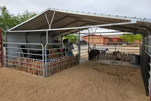 23300 W Mule Deer Ln, Congress, AZ 85332 - Photo 10