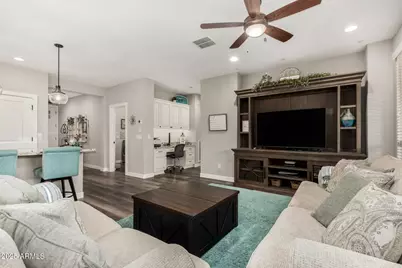 649 E Veterans Way, Queen Creek, AZ 85140 - Photo 6