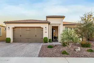 649 E Veterans Wy, Queen Creek, AZ 85140 - Photo 2
