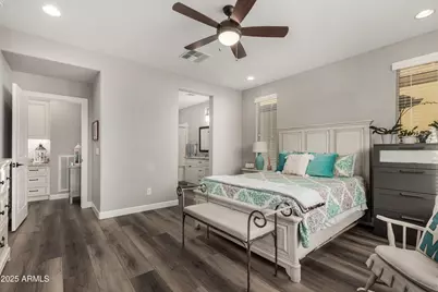 649 E Veterans Way, Queen Creek, AZ 85140 - Photo 10