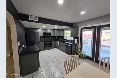 7442 W Desert Cove Avenue, Peoria, AZ 85345 - Photo 10