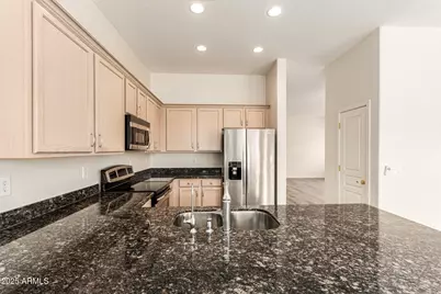 2031 E Valencia Drive, Phoenix, AZ 85042 - Photo 14