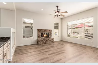 2031 E Valencia Drive, Phoenix, AZ 85042 - Photo 12