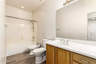 2031 E Valencia Dr, Phoenix, AZ 85042 - Photo 28