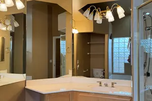 7240 N Dreamy Draw Dr, Phoenix, AZ 85020 - Photo 26