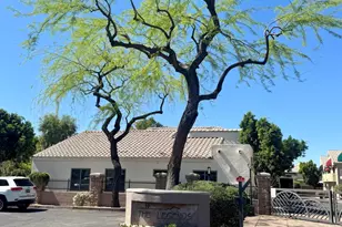 7240 N Dreamy Draw Dr, Phoenix, AZ 85020 - Photo 1