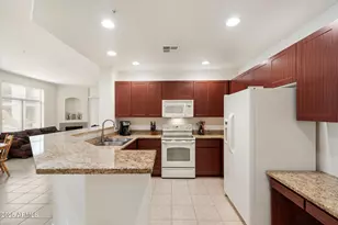 11640 N Tatum Blvd, Phoenix, AZ 85028 - Photo 4
