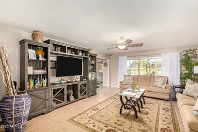 18221 N 103rd Avenue, Sun City, AZ 85373 - Photo 6