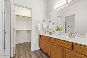 1633 E Lakeside Dr, Gilbert, AZ 85234 - Photo 18