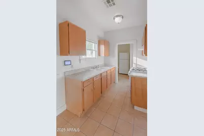 2032 W Adams Street #Unit 3, Phoenix, AZ 85009 - Photo 4