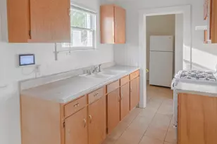 2032 W Adams St, Phoenix, AZ 85009 - Photo 4